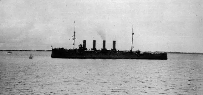 На Ревельском рейде во время шлюпочных соревнований 1909 г - фото 173