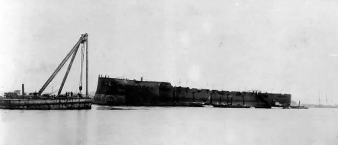 Россия на достройке Балтийский завод Лето 1896 г - фото 85