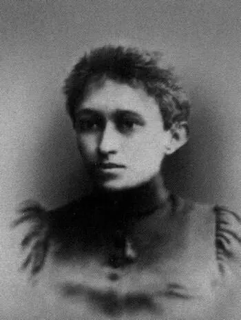 Ольга Николаевна Черносвитова С Анастасией Чеботаревской 1910е гг Че - фото 20