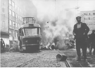 Buses and trams are used to build barricades Courtesy of Ústav pro soudobé - фото 2
