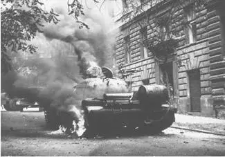 Soviet tanks are burning Courtesy of Ústav pro soudobé dějiny Akademie věd - фото 5