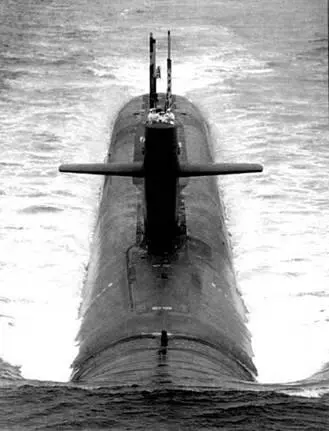 Аэрофотоснимок субмарины SSBN739 Небраска на переходе из Кингз Бэй в - фото 184