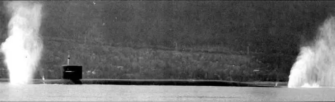 Продувка четырех главных балластных цистерн на атомоходе SSBN731 Алабама - фото 188