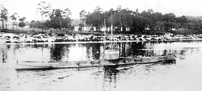 Окунь в Либавском канале Форель в Германии перед спуском на воду и во - фото 101