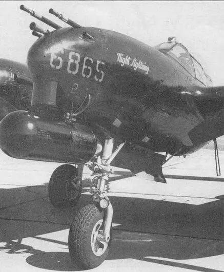 Night Lightning Р38М на заводском аэродроме в Далласе Под фюзеляжем на - фото 135