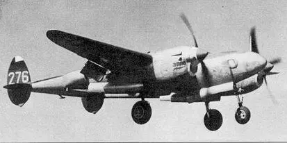 Anna F5B из 3й фотразведывательной эскадрильи садится на аэродром - фото 160