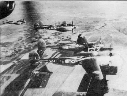 Три французских F5G6 из GR233 в полете над Европой 1945 г Свободная - фото 167