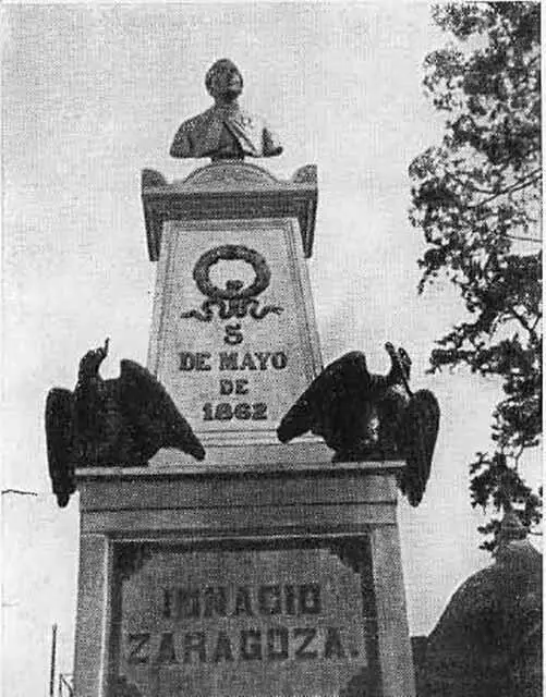Памятник генералу И Сарагосе в Пуэбле Генерал Порфирио Диас Генерал И - фото 17