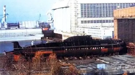 Подлодка Гепард перед спуском на воду Внутри современная подлодка - фото 16