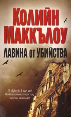 Колийн Маккълоу Лавина от убийства обложка книги