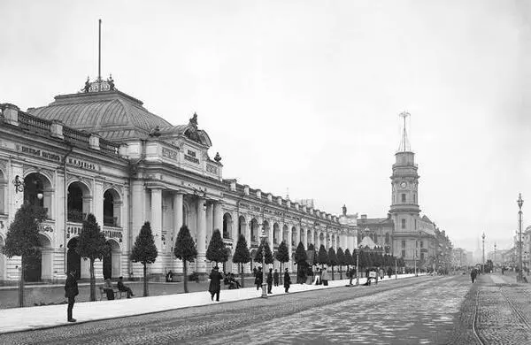 Большой Гостиный двор Фото начала 1900х гг Можно только удивляться что - фото 2