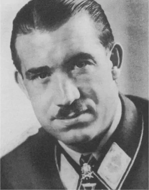 Generalleutnant Adolf Galland flew in the Spanish Civil War and commanded JG26 - фото 47