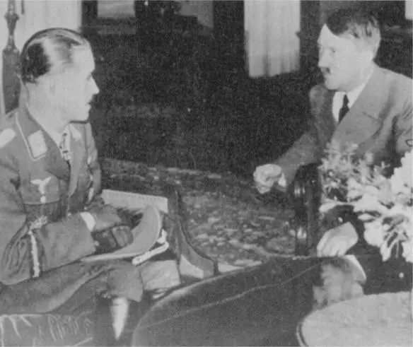 Galland during one of his meetings with Hitler following his receiving the - фото 75