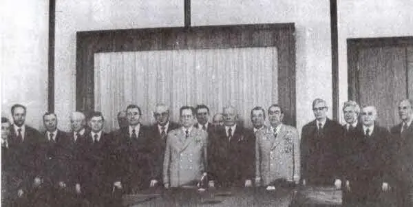 Руководители коммунистической партии и советского государства после вручения - фото 17