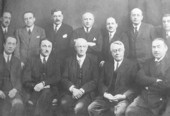 70летний юбилей ПН Милюкова Париж 27 января 1929 г Стоят слева - фото 43