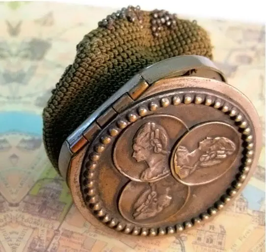 Монетница тэмошентер названная так за сходство с одноименным традиционным - фото 204