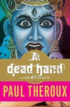 Theroux Paul A Dead Hand: A Crime in Calcutta обложка книги