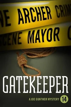 Archer Mayor Gatekeeper обложка книги