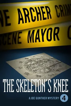 Archer Mayor The Skeleton's knee обложка книги