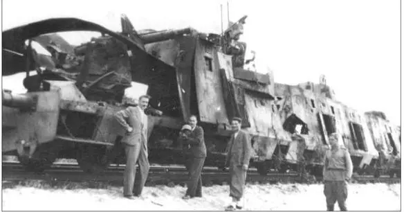 The destroyed German armoured train no 74 in the Otwockregion July 1944 A - фото 47