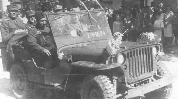 A Polish Willys jeep from the 1st Army in liberated Lublin July 1944 WAF - фото 54