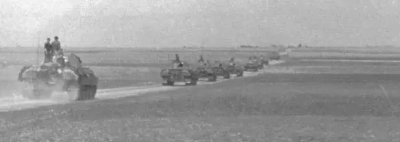 A tank column of PzKpfw V Panthers from the 3rd SSPanzerDivision - фото 59