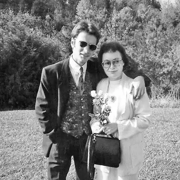 С сыном Гришей Лексингтон Вирджиния США 1993 С детьми Гришей Машей - фото 42