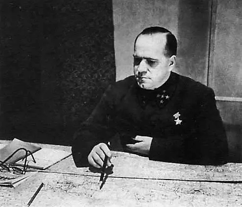 Жуков в октябре 1941 г Фото опубликовано в газете Красная звезда по личному - фото 6