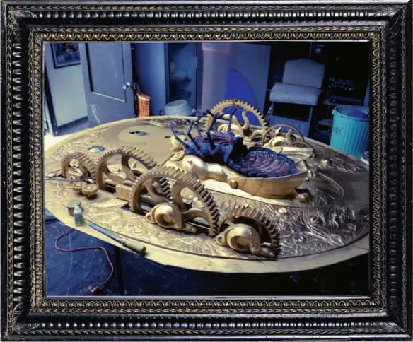 The inside of the Cronos device which had to be built at an enlarged scale so - фото 15