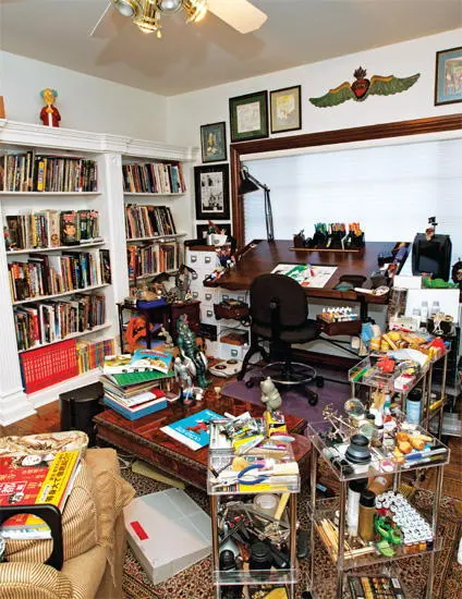 The Comic Book Library at Bleak House TO ME GUILLERMO CONFESSES the - фото 32