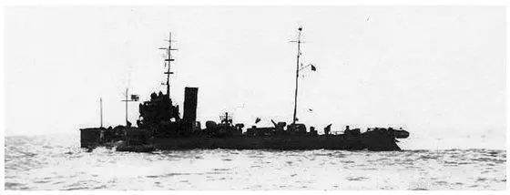 A German Atype torpedoboat used by the minesweeper flottillas A view of the - фото 29