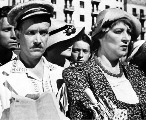 Проклятый девятнадцатый век проклятое воспитание не могу стоять когда - фото 5