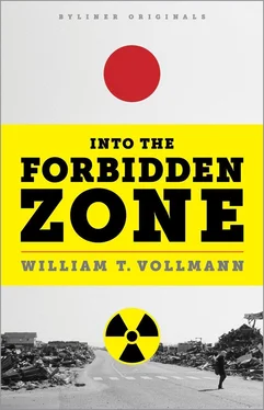 William Vollmann Into the Forbidden Zone: A Trip Through Hell and High Water in Post-Earthquake Japan обложка книги