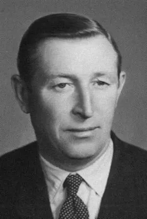Михаил Иосифович Якушин Первая игра Льва Яшина за дублирующий состав - фото 12