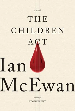 Ian McEwan The Children Act обложка книги