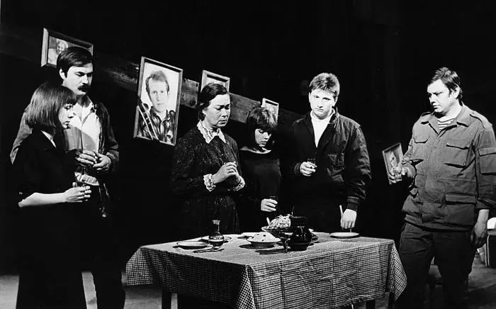 Дома ЦДТ 1990 г Постановка А Бородина С Алексеем Бородиным и Валерием - фото 66