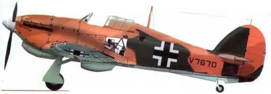 Харрикейн PR trop Мк I V7670 захваченный немцами в марте 1941 года и - фото 154