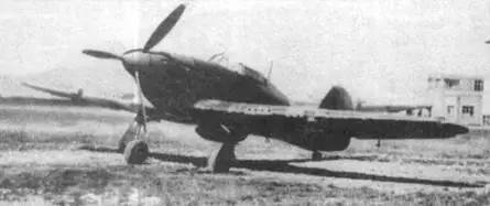 Еще один румынский Харрикейн сфотографированный летом 1941 года Капот - фото 44