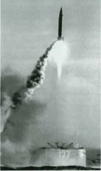 Ракетный комплекс Д2 с БРПЛ Р13 Ракетная дизельная подлодка проекта 629 - фото 24