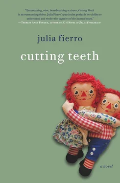 Julia Fierro Cutting Teeth обложка книги