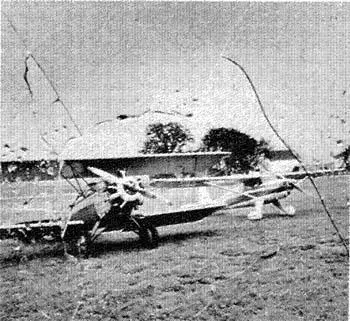 Midnight thunderstorms can smash windows but a gypsy pilot and his plane - фото 62