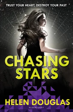 Helen Douglas Chasing Stars обложка книги