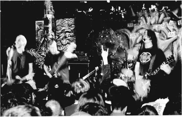Foo Fighters first ever headline club show at the Satyricon in Portland - фото 81