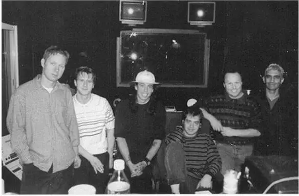 At Robert Lang Studios in Shoreline Seattle 26 January 1996 Left to right - фото 82