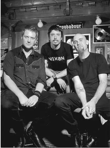 With QOTSAs Josh Homme and Nick Oliveri at the Troubadour Los Angeles In - фото 89