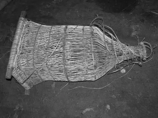 Рис 233 Изделие типа морда Ловушка имеет широкий вход с одной стороны и в - фото 42