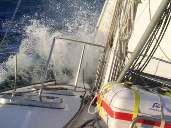 Photo 18 Upwind sailing Eastern Mediterranean sea Photo 19 Grabbing some - фото 19