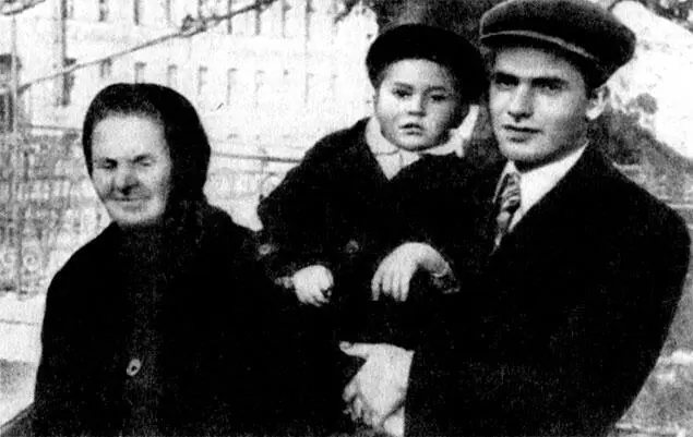 Владелица дома где Сталин жил в ссылке и его любовница Мария Кузакова в - фото 56