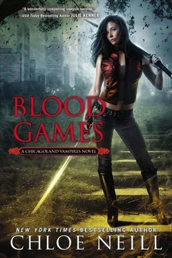 Chloe Neill Blood Games обложка книги