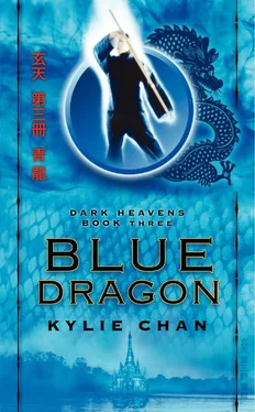 Kylie Chan Blue Dragon обложка книги